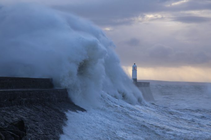 storm_58566734© Andrew Bartlett